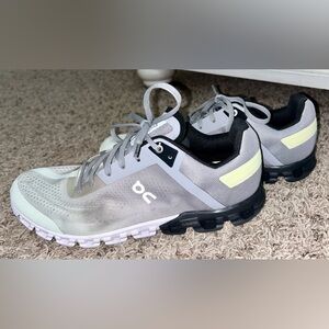 Men’s Green & Grey On Cloud Tennis She’s Size 11